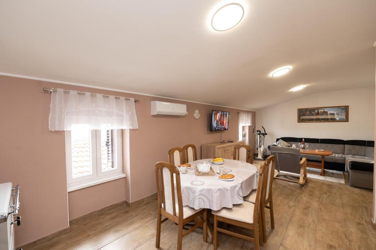 Apartman Kesten Lovran Ngoại thất bức ảnh